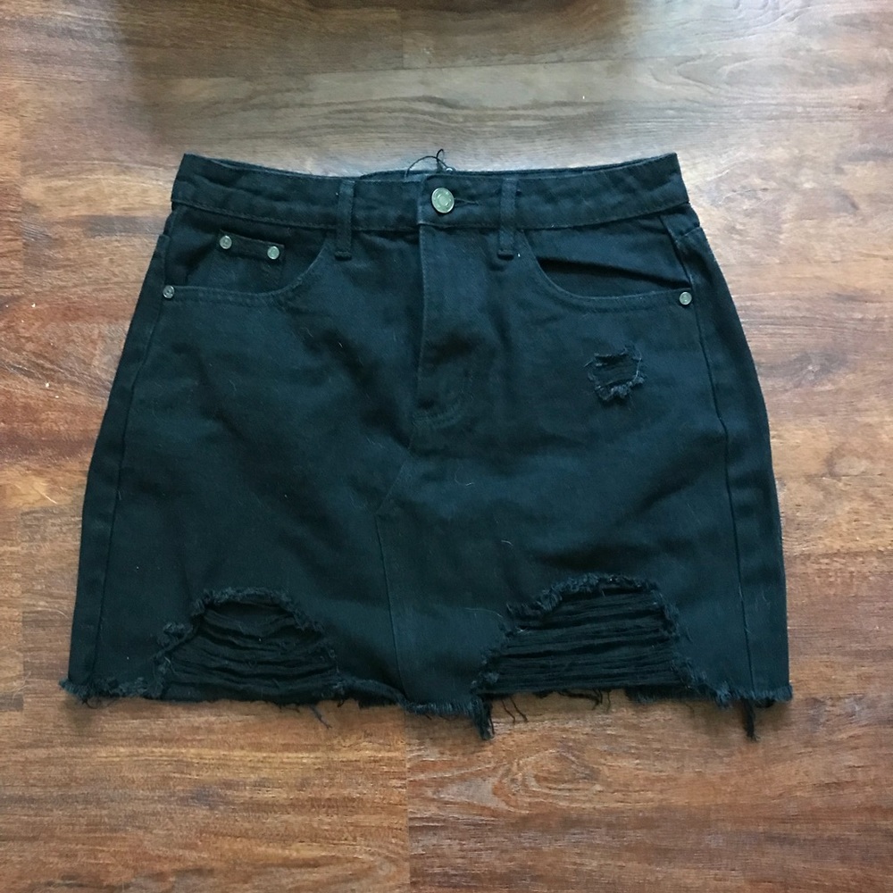 Black mini skirt